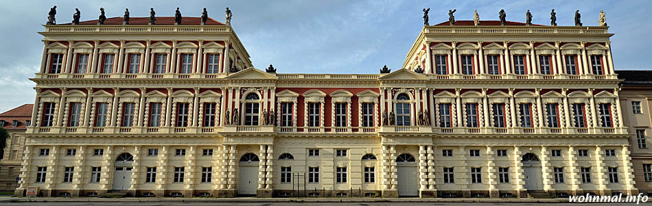 Ein in jeder Hinsicht majestätischer Anblick: die Hiller-Brandtschen Häuser in Potsdam.