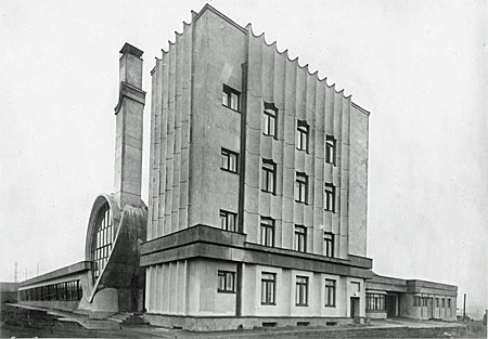 Geiles Design: das von Konstantin Melnikow und W. I. Kurotschkin errichtete Gosplan-Parkhaus im Jahr seiner Fertigsstellung (1936). Foto: © courtesy die Abteilung Fotografie des Staatlichen