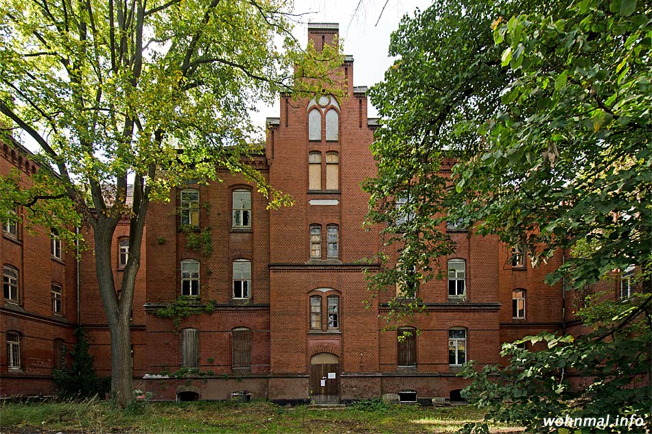 Mit dem Klingelhöfferschen Backstein-Palais wird nun auch das letzte der vier Mannschaftsgebäude saniert. Foto: Sven Hoch