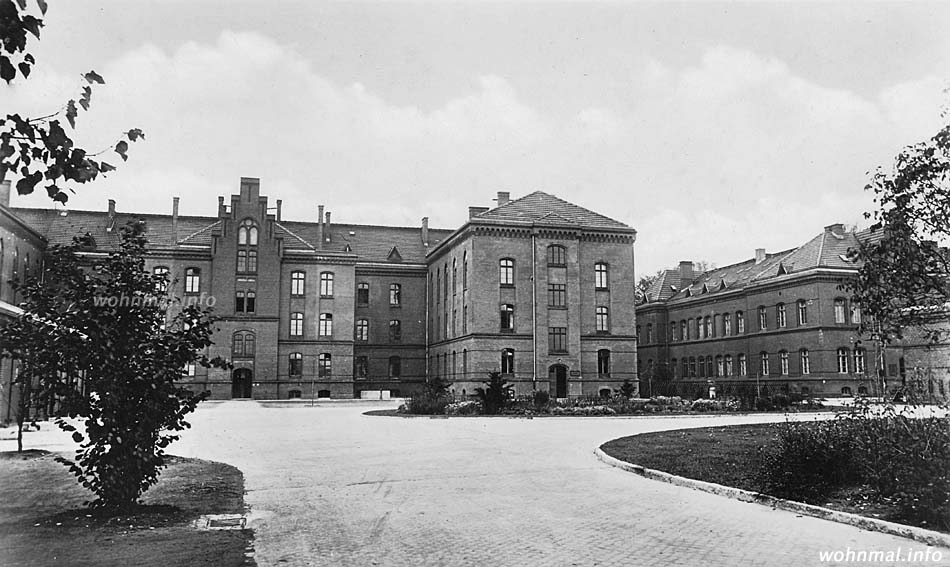 Mannschaftsunterkunft in der von der Nachrichtenabteilung 43 belegten Delius-Kaserne (Nordteil der Roten Kaserne) um 1938. Abb.: Archiv Wohnmal.info